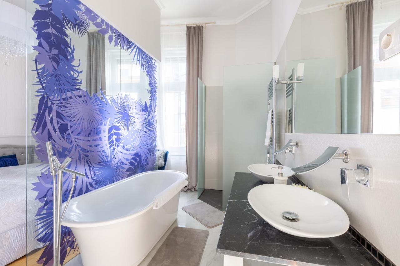Designer Luxury Home In The Jewish Quarter Budapest Exteriör bild